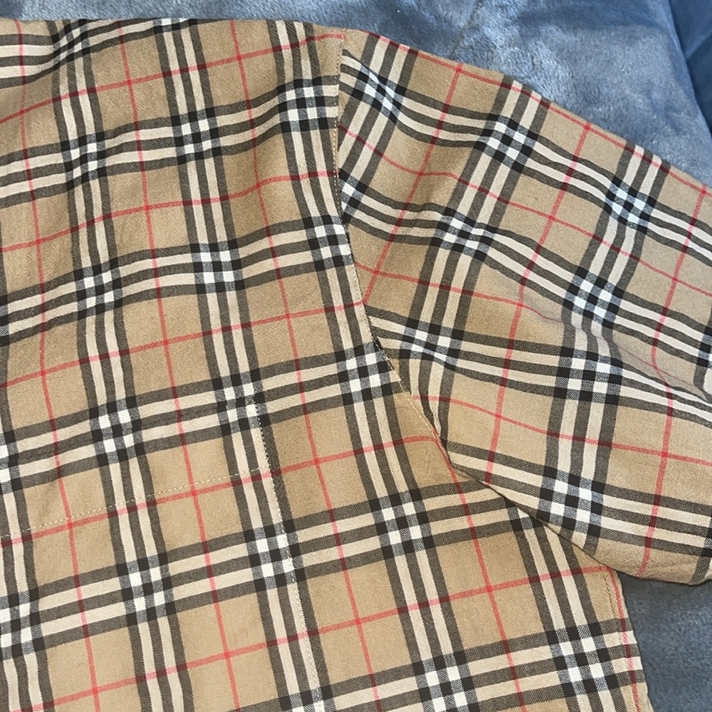 Preloved Burberry shirt with 1 pocket excellent condition size 15 22” wide - Picture 5 of 12